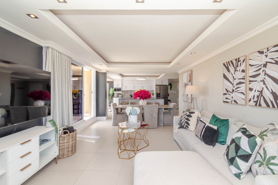 To Let 2 Bedroom Property for Rent in Green Point Western Cape